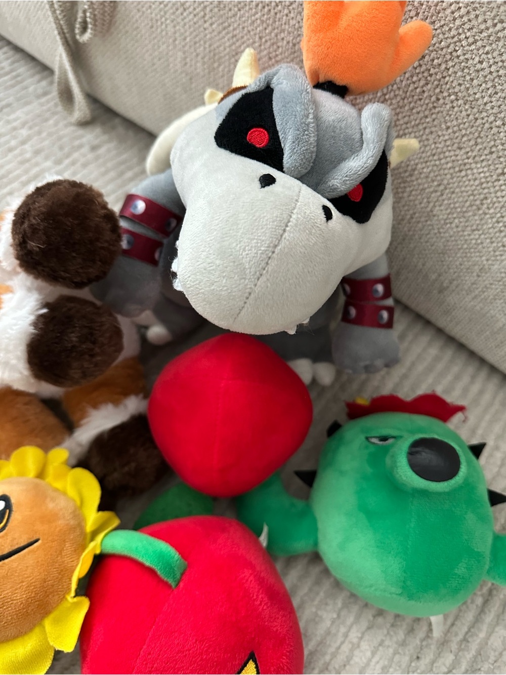 Random Plush Bundle - Picture 3 of 4